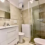 Comfortable 1-bedroom Near Monaco