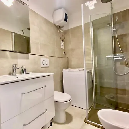 Comfortable 1-bedroom Near Monaco