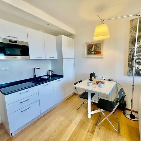 Holiday home One Minute To Monaco *