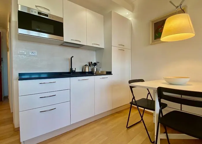 Comfortable 1-bedroom Near Monaco بيت للعطل روكوبرُن كاب مارتي