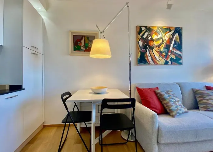 Comfortable 1-bedroom Near Monaco بيت للعطل *