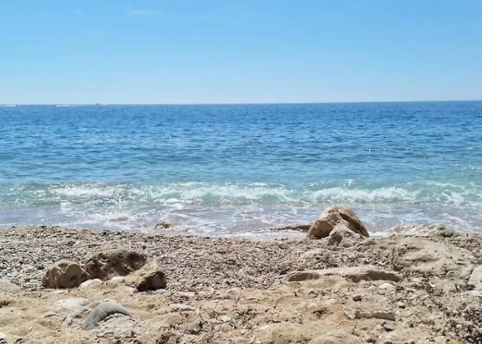 بيت للعطل Comfortable 1-bedroom Near Monaco روكوبرُن كاب مارتي